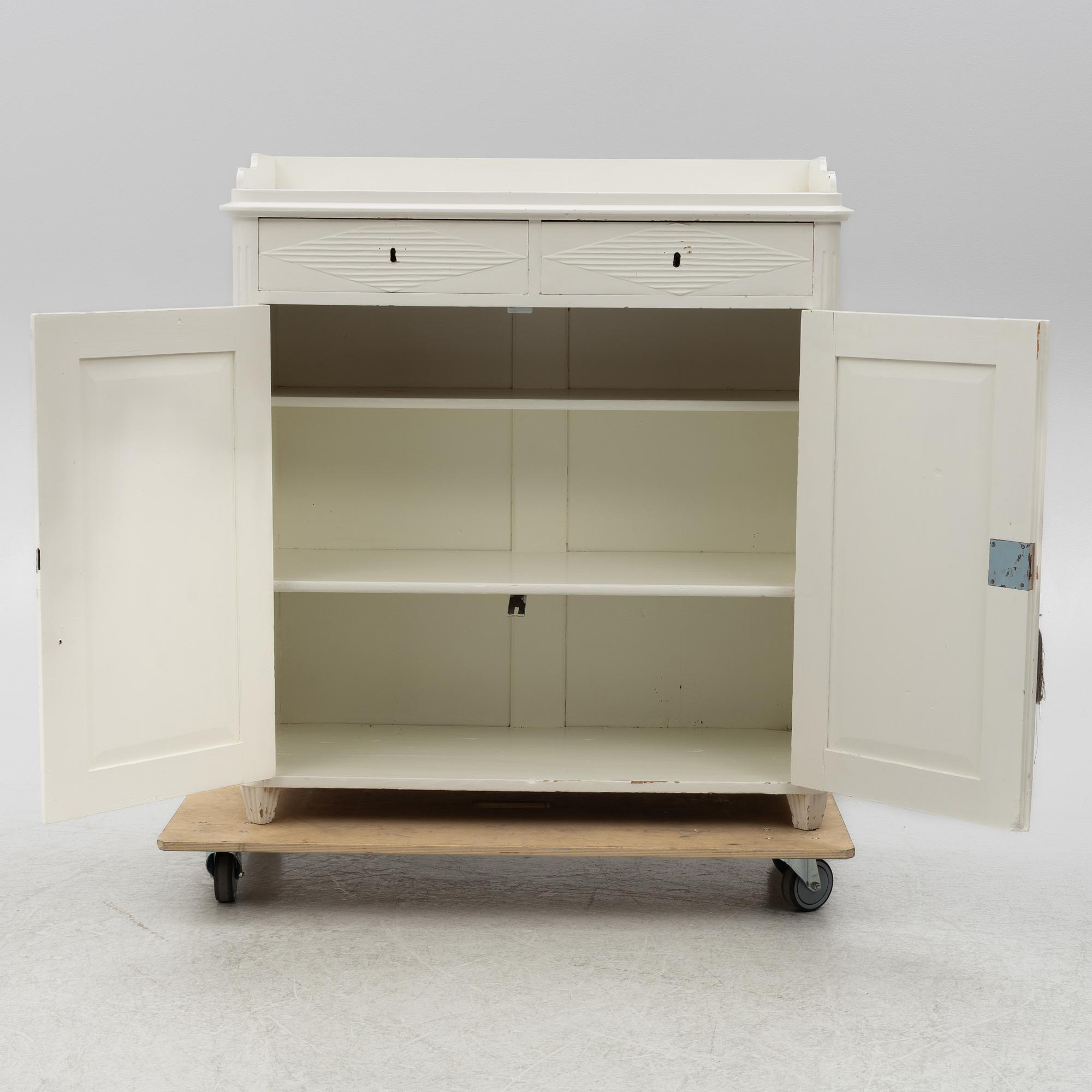 Skänk, Sengustaviansk, 1800-talets första hälft.