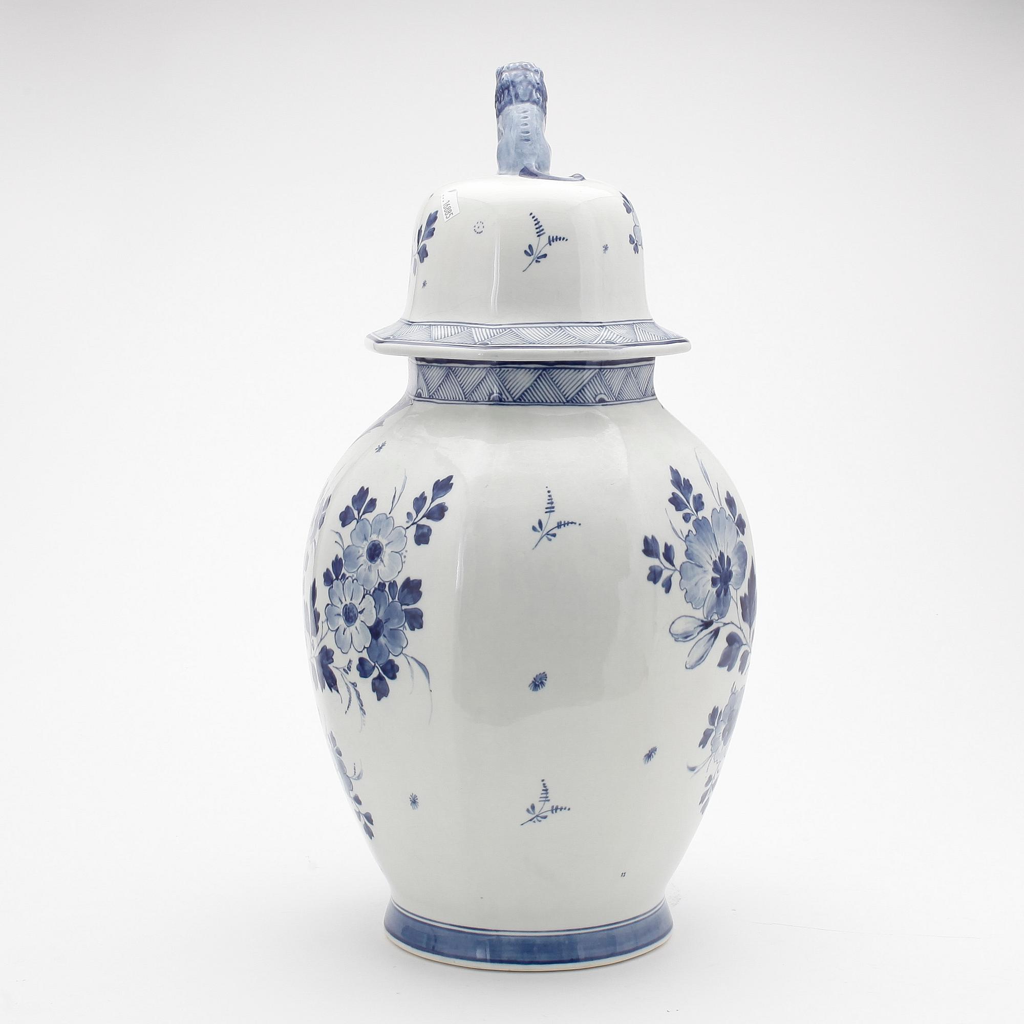 URNA, porslin, Delft, 1900-tal.