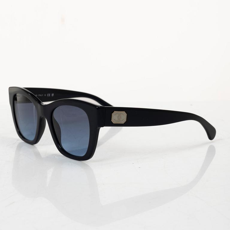 Chanel, solglasögon.