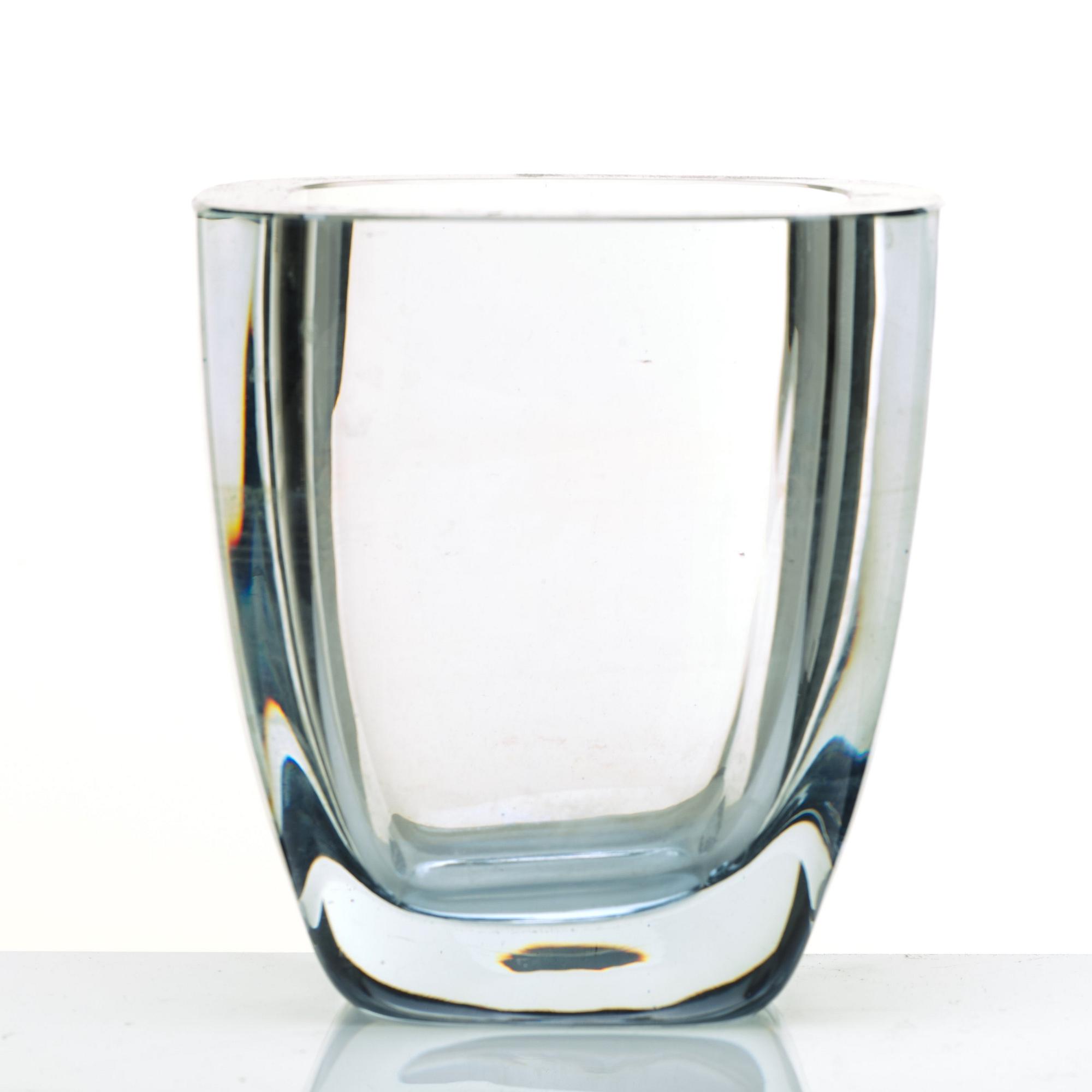 Gunnar Cyrén, Gerda Strömberg, Firma Svenskt Tenn and others, a group of decorative vases, ashtrays etc, 20th c.