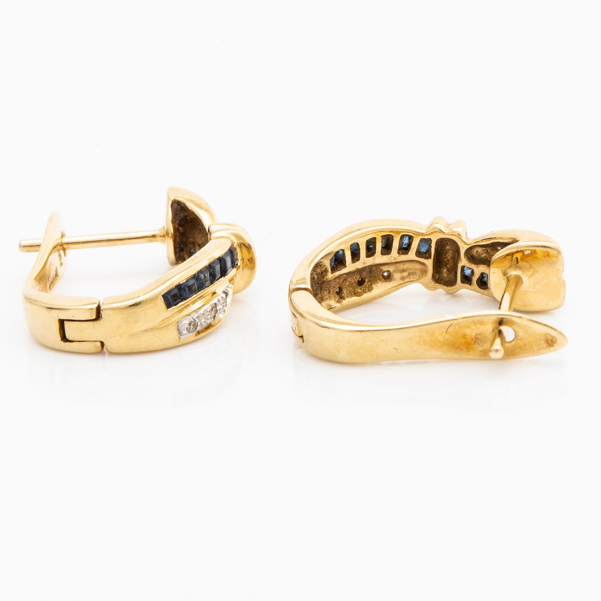 EARRINGS 18K gold square-cut saphires and brilliant-cut diamonds, height approx 2 cm.
