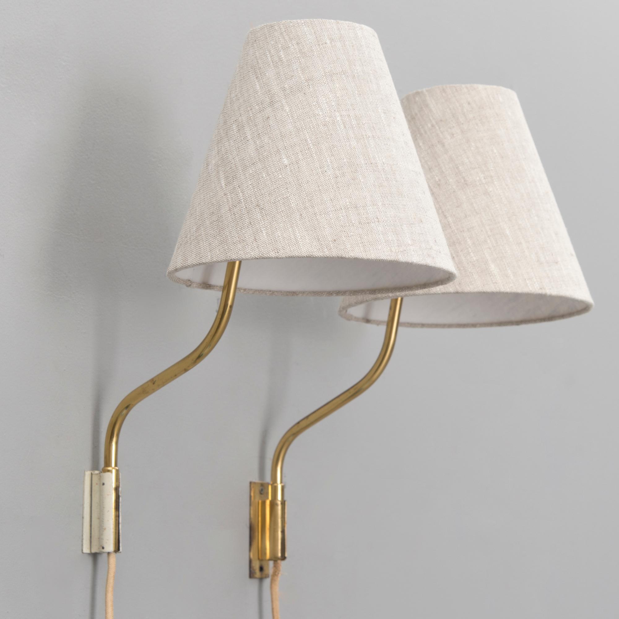 LISA JOHANSSON-PAPE, seinävalaisinpari, malli 3053, Stockmann Orno, 1900-luvun puoliväli.