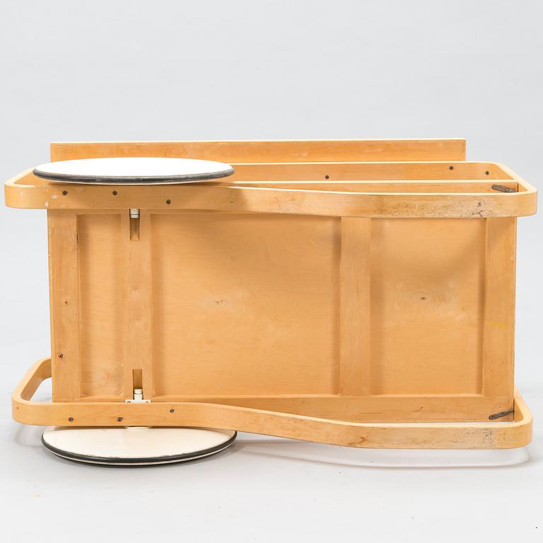 ALVAR AALTO, A mid-20th-Century tea trolley, model 98, for Artek.