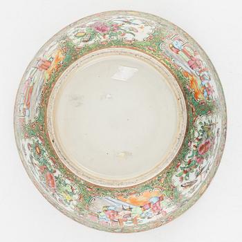 A Canton porcelain punch bowl, Qing dynasty, 19th Century.