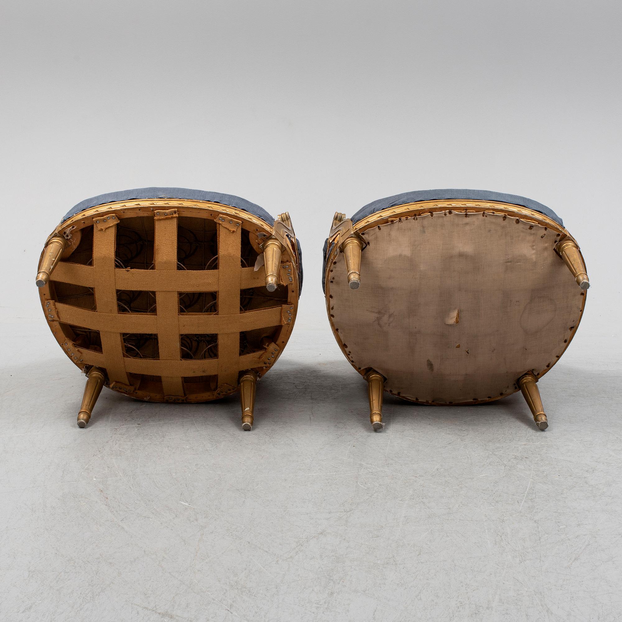 A pair of armchairs, Louis XVI-style, first half of the 20th century.