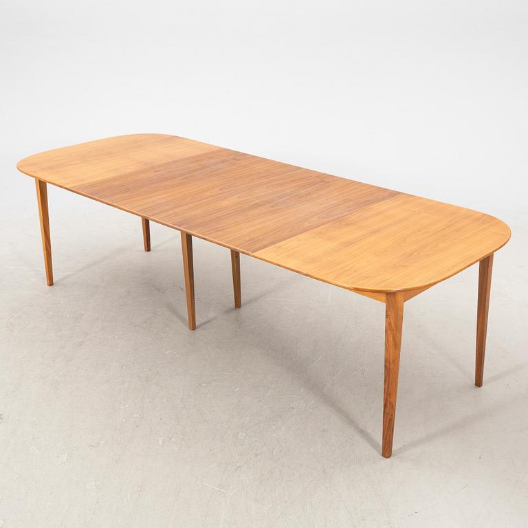 Josef Frank, a walnut dining table model no  947 later part of the 20th century.