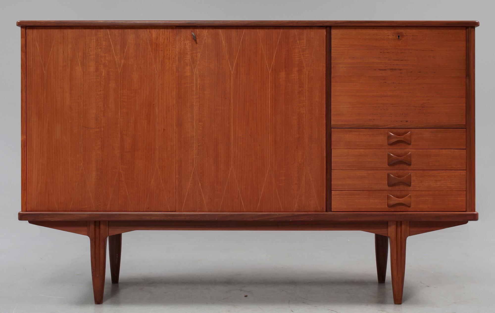 SIDEBOARD, 1900-talets andra hälft.