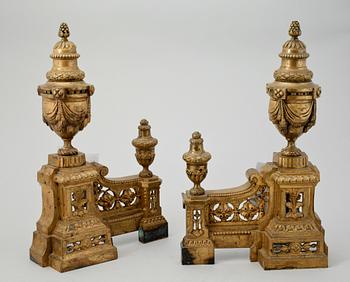 ELDHUNDAR, ett par, Louis XVI stil, 1800-tal.