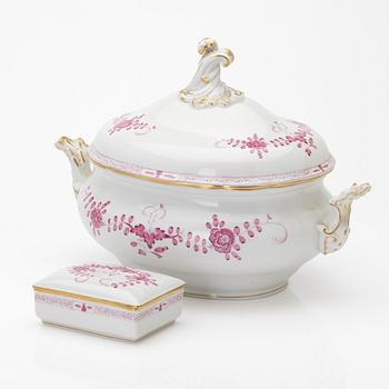 Meissen, Tureen and lidded box, porcelain, 20th century.