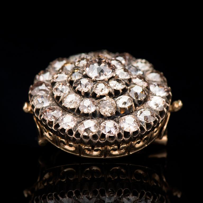 A BROOCH, old cut diamonds, 14K (56) gold. Moscow, 1888-1898.