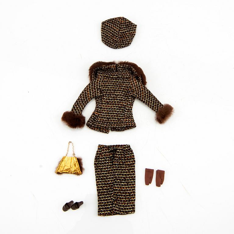 Barbie clothes 4 sets, vintage including "On The Avenue" Mattel 1965 and "Magnificence" Mattel 1965.