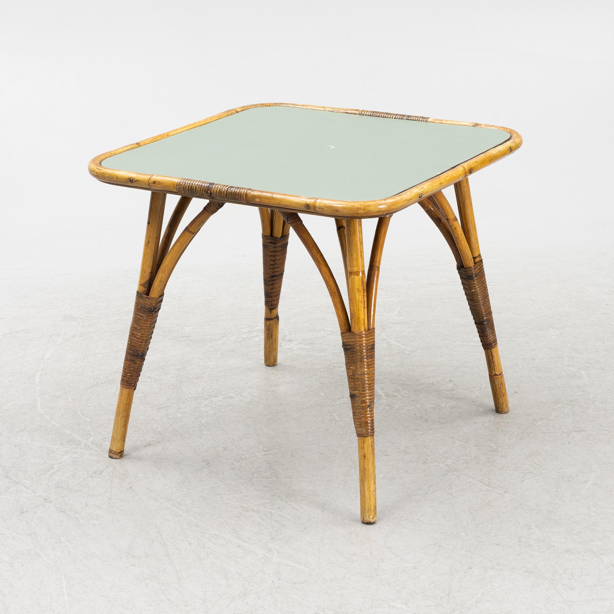 Fåtöljer, 4 st och bord, 1940/50-tal.