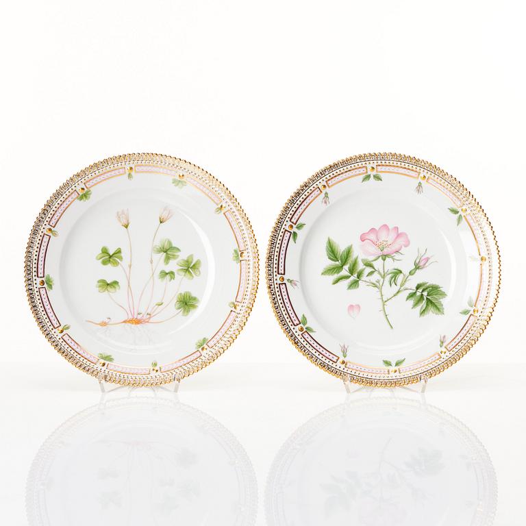 A set of seven Royal Copenhagen 'Flora Danica' plates, Denmark, 20th Century.