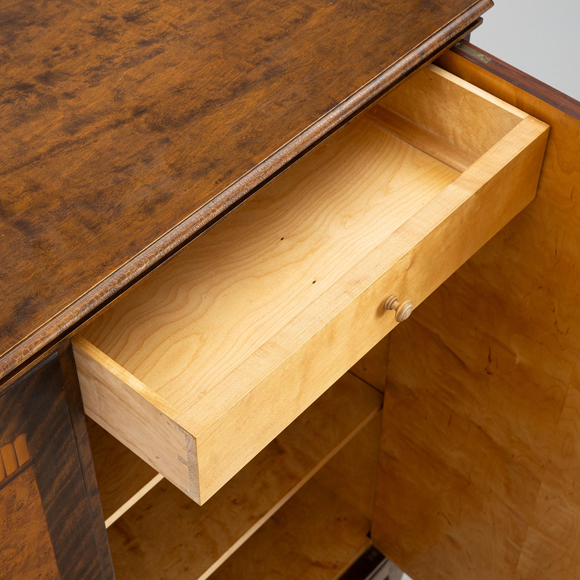 Skåp, Swedish Grace, 1920-tal.