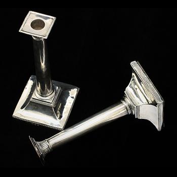 LJUSSTAKAR, ett par, silver, London, England, 1816.