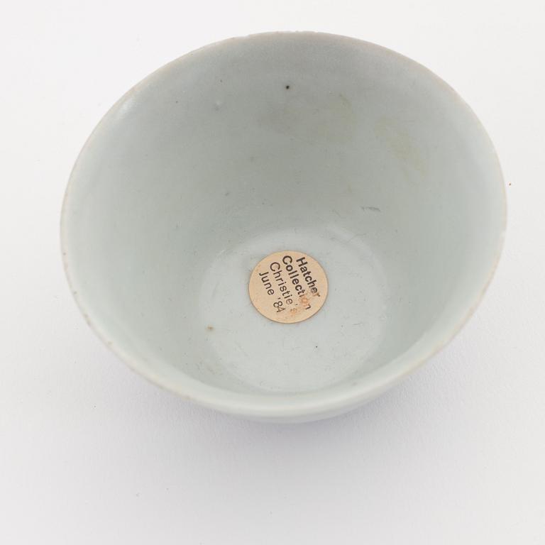 A blue and white cup, Ming dynasty (1368-1644).