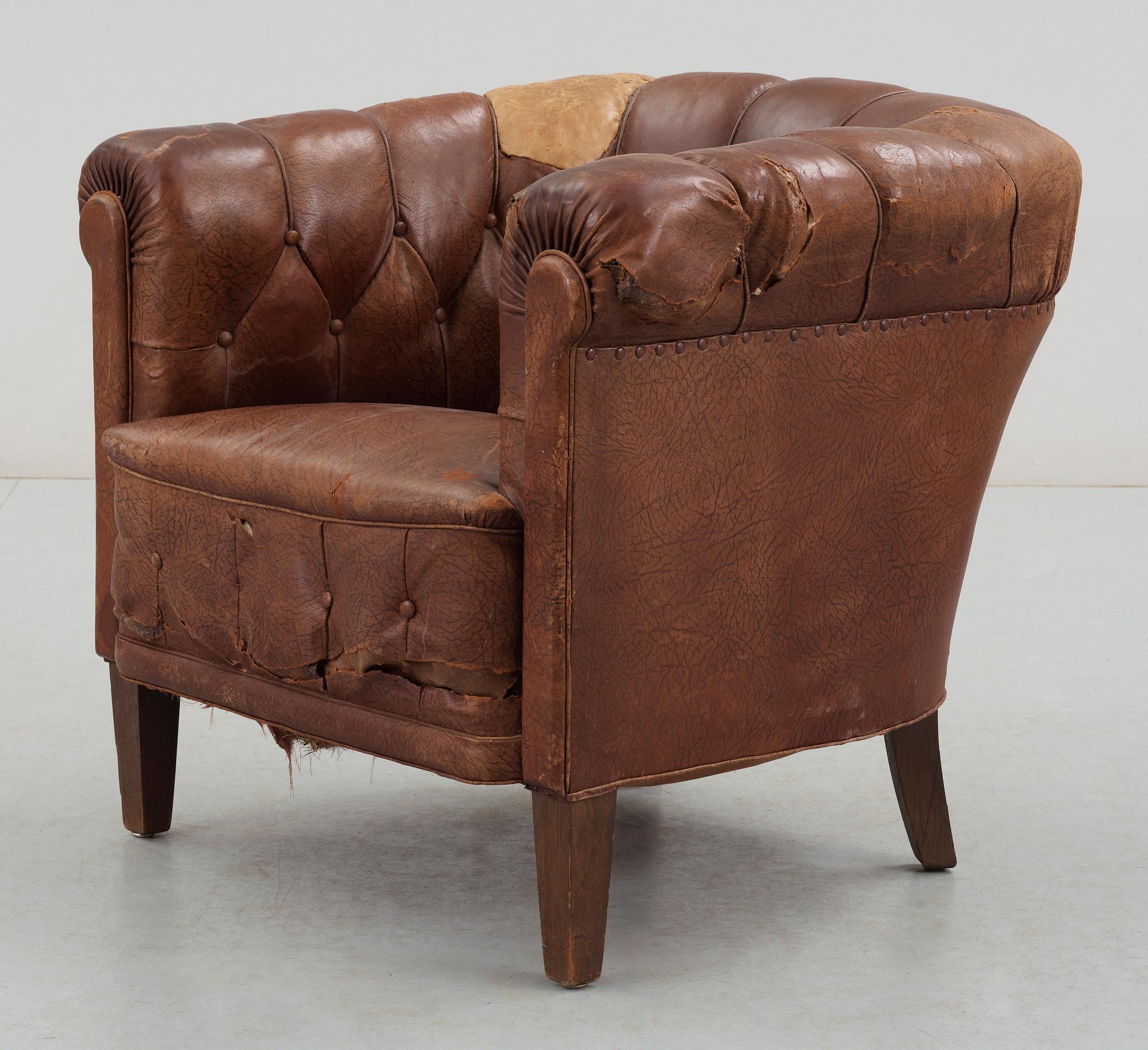 FÅTÖLJ, Chesterfield-modell, AB Sollebrunns Möbelfabrik, 1900-talets första hälft.