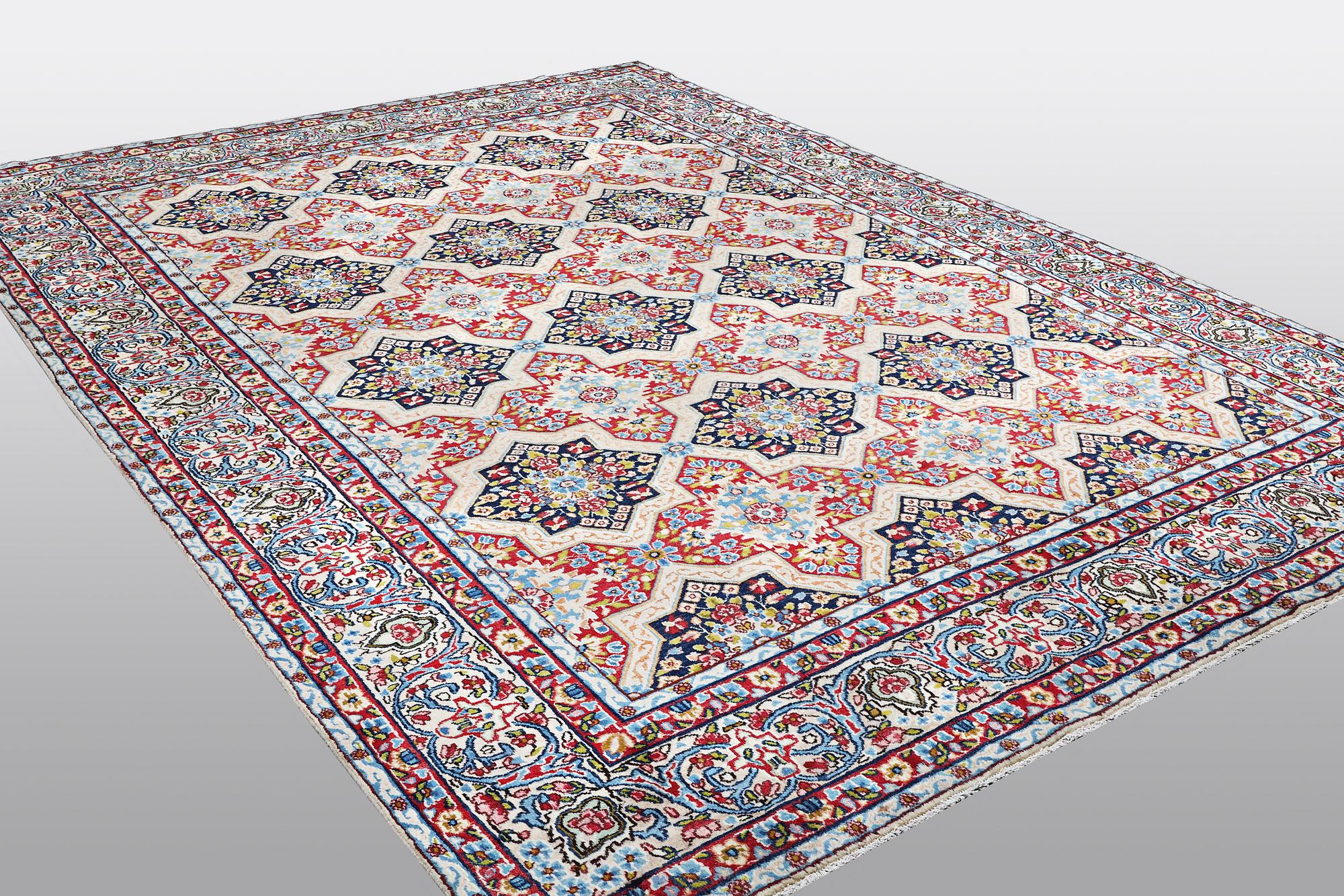 Matto, Kerman, ca 371 x 267 cm.