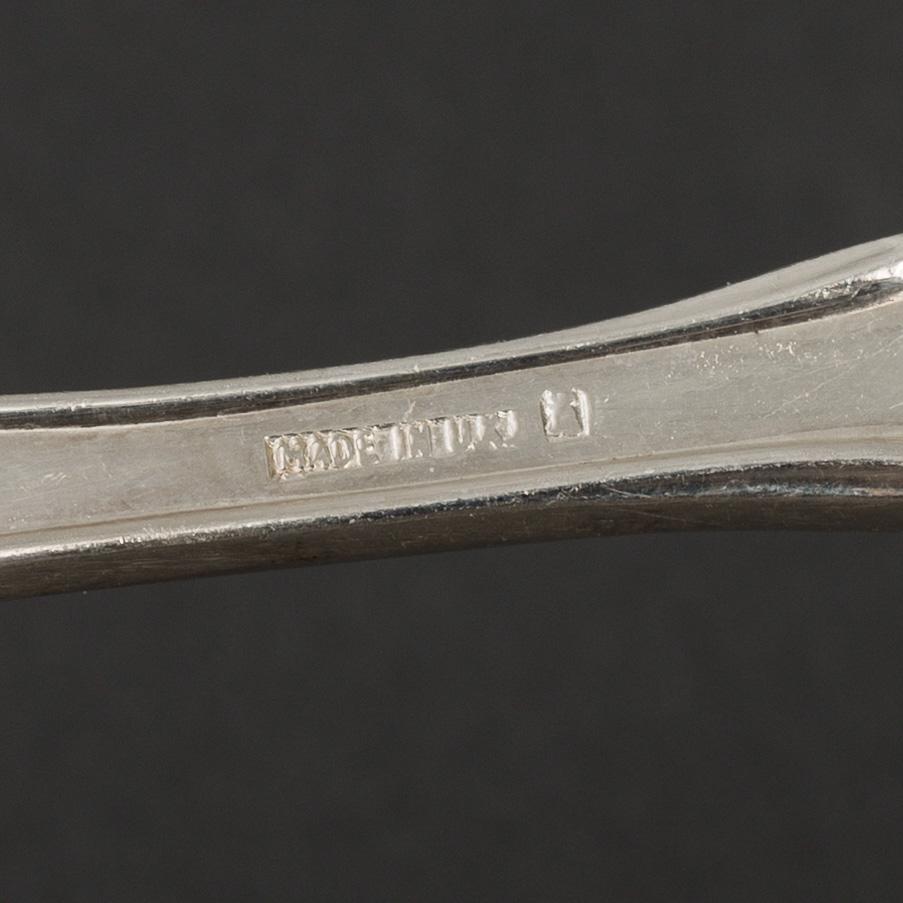 BESTICKSCHATULL, med bestickservis 124 delar, nysilver, Storbritannien.