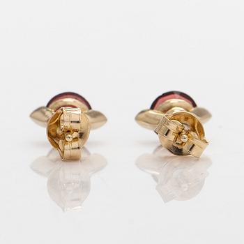 Örhängen, 14K guld och granater.