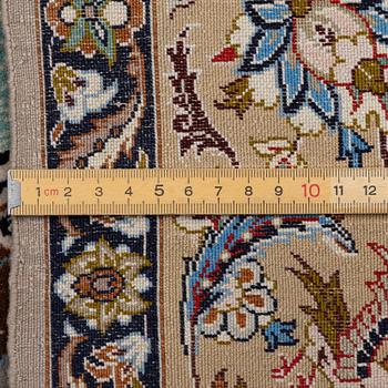 Isfahan, semi-antique, figural, approx. 170 x 105 cm.