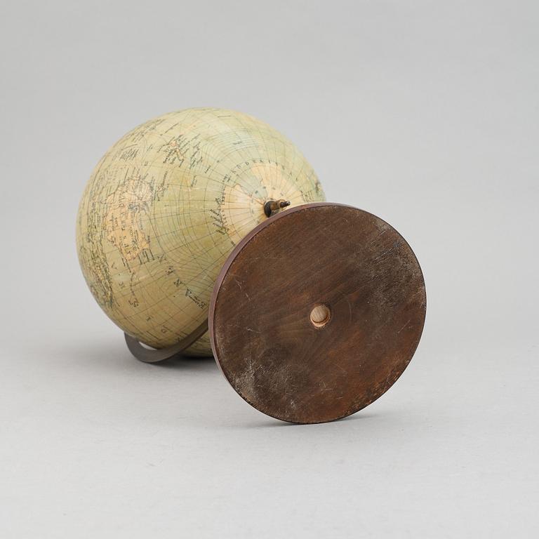 A globe, Dr. Neuse's globus, early 20th century.