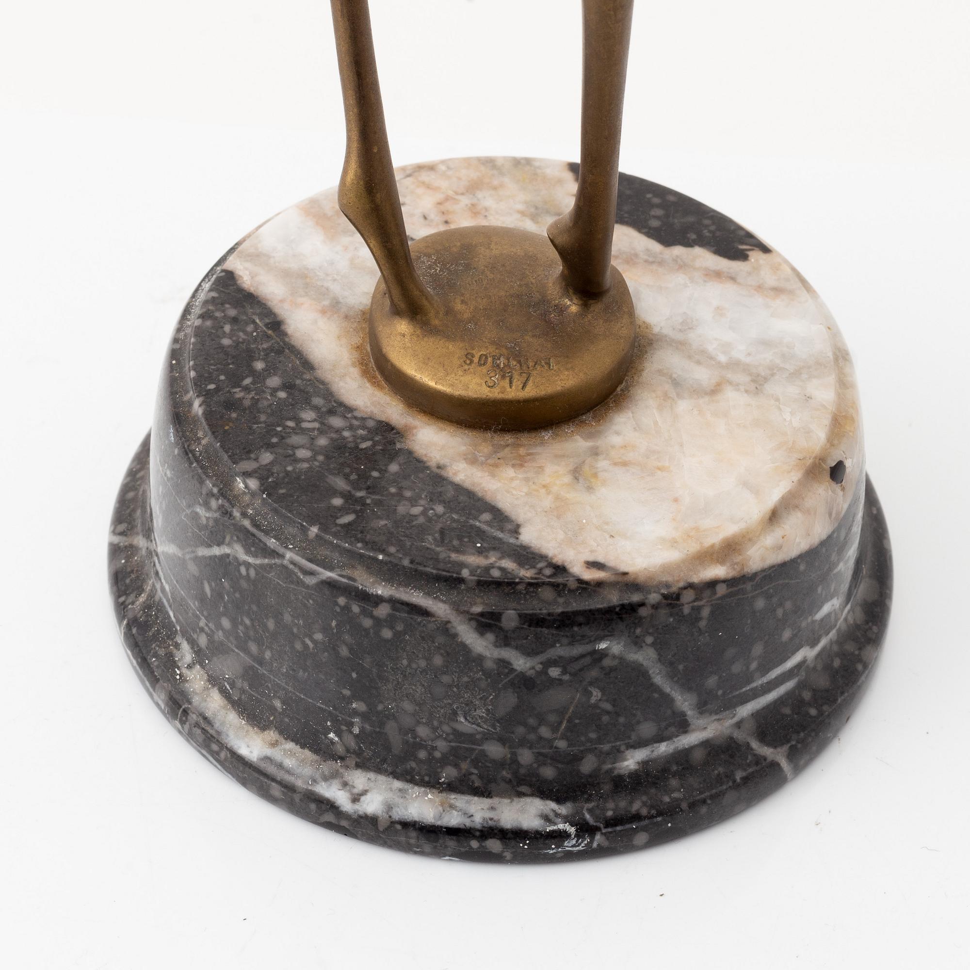 Hattakitkosol Somchai, skulptur, brons. Signerad och numrerad 317.