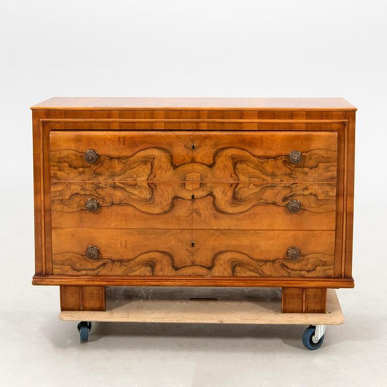 Byrå 1900-talets första hälft.