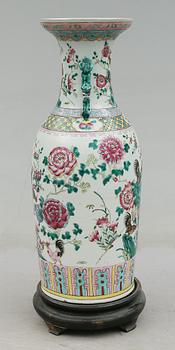 GOLVVAS, porslin, Kina, 1800-/1900-tal.