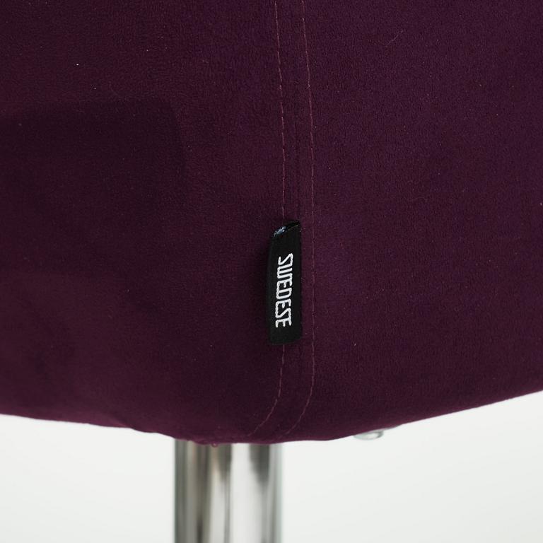 Roger Persson, "Happy", 3+3 karmstolar, Swedese.