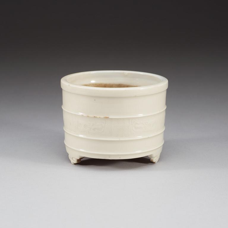 A blanc de chine censer, Qing dynasty, Kangxi (1662-1722).