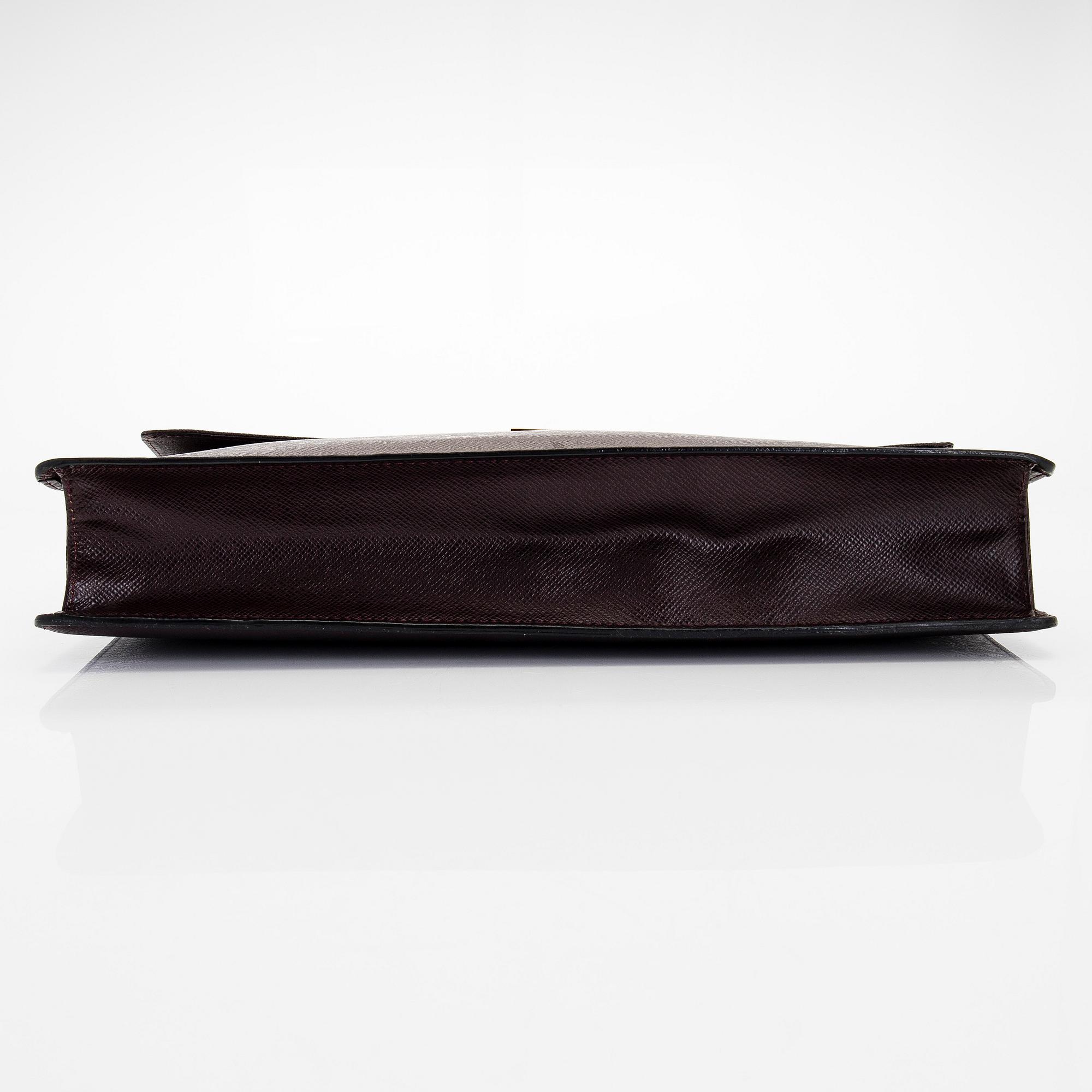 Louis Vuitton, salkku, "Taiga Porte-Document Angara".