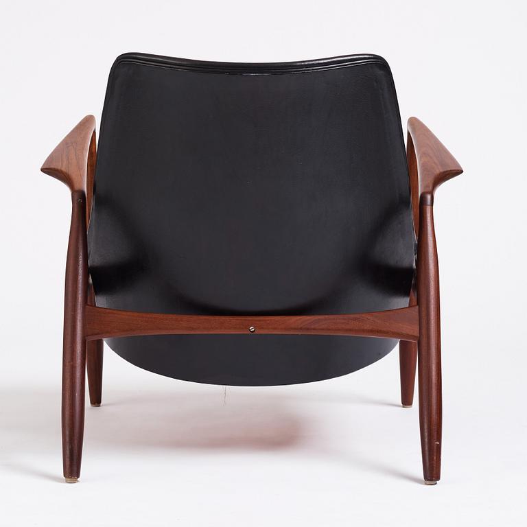Ib Kofod-Larsen, a 'Sälen' (Seal) armchair, Olof Perssons Fåtöljindustri (OPE), Jönköping, Sweden 1950-60s.