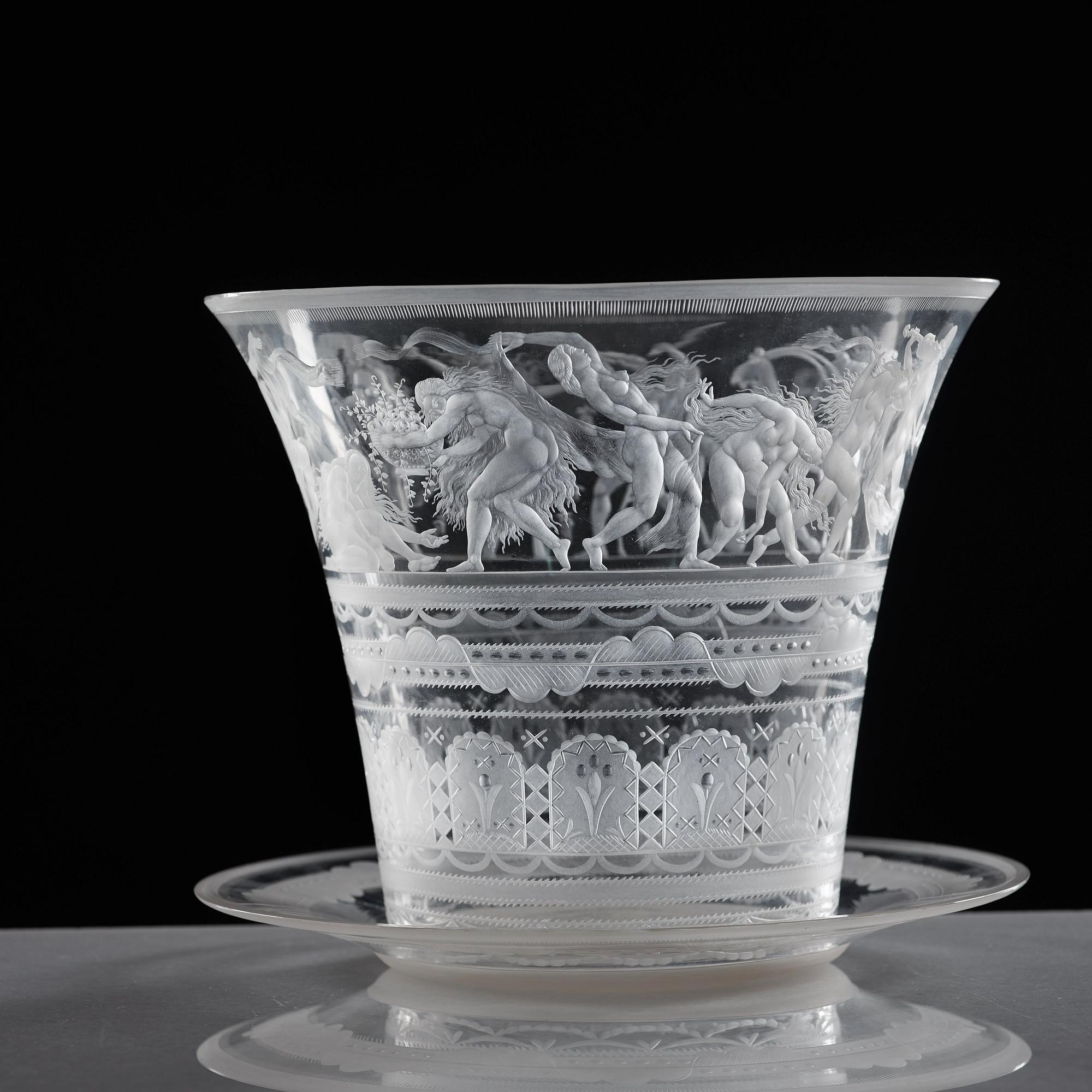 Simon Gate, An important Simon Gate engraved bowl, excuted by Orrefors, Sweden 1924, model 122.