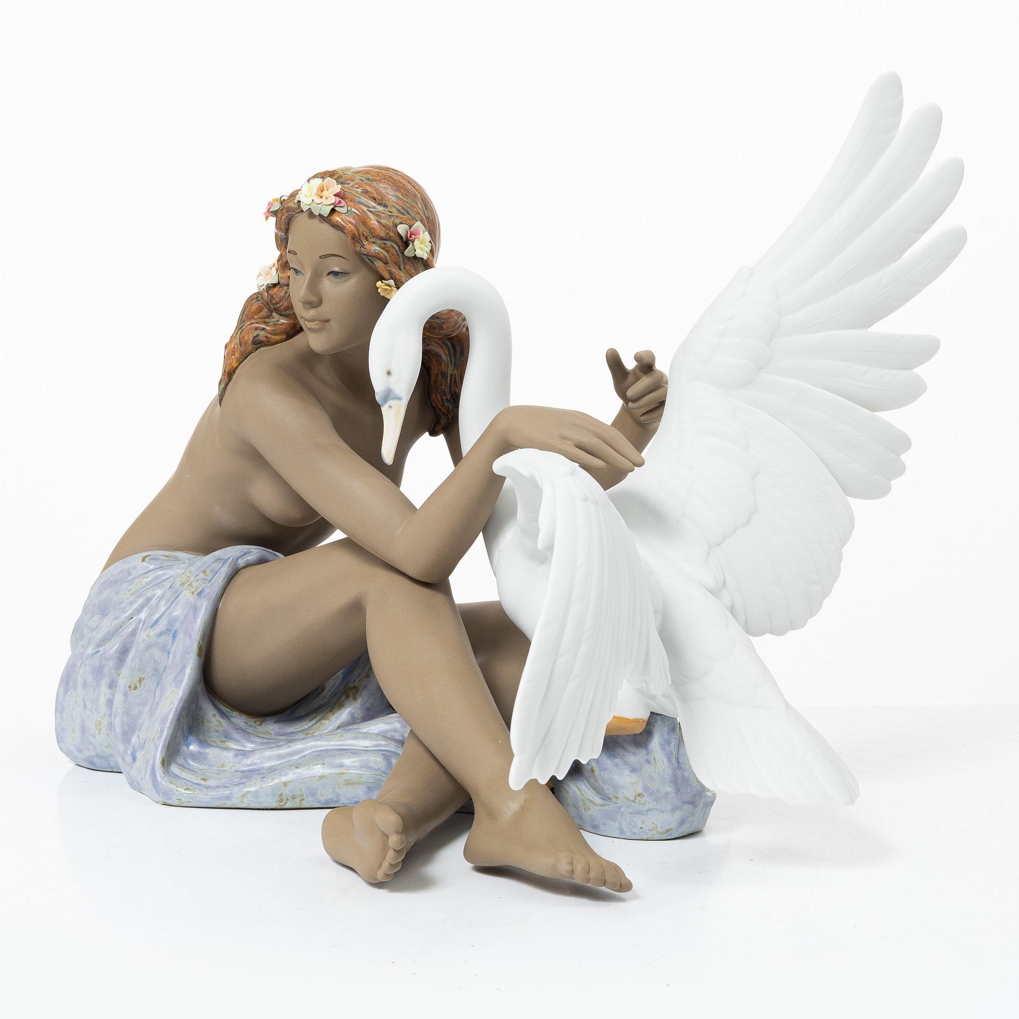 Miguel Angel Santaeulalia, figurine, "Leda and the Swan", Lladró, Spain.