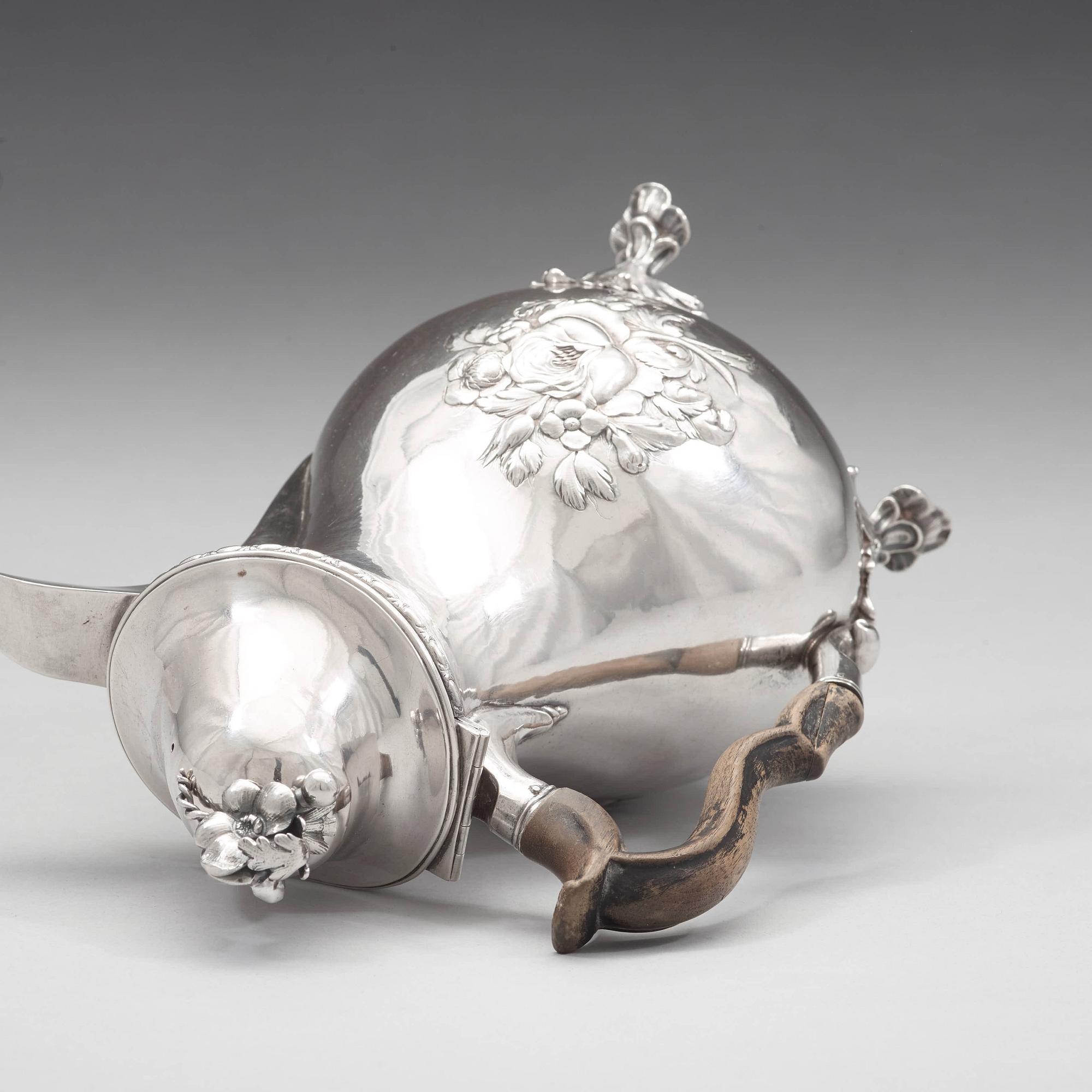 A Swedish 18th century silver coffee-pot, mark of Pehr Zethelius, Stockholm 1777.