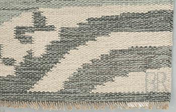 RUG. "Aplarna om morgonen". Rölakan (flat weave). 197,5 x 140 cm. Signed BR.