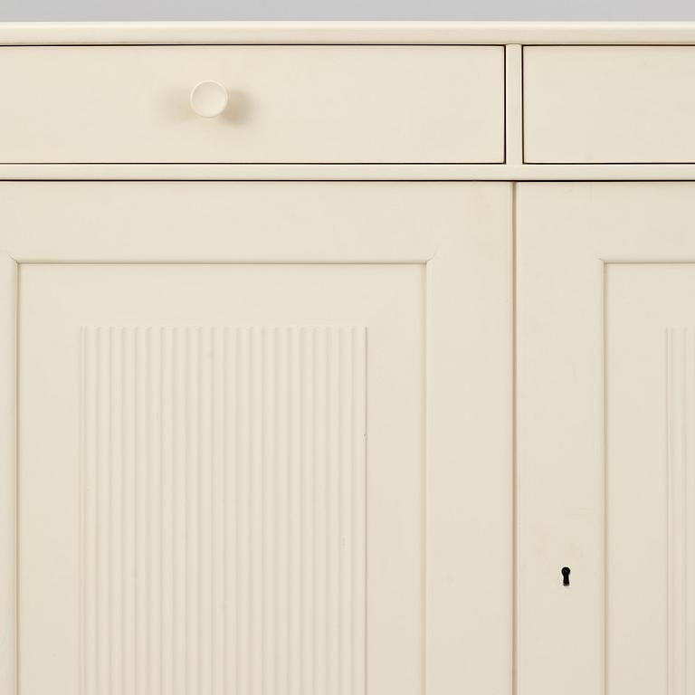 Carl Malmsten, skänk, "Talavid", Waggeryds möbelfabrik AB, 1900-talets andra hälft.