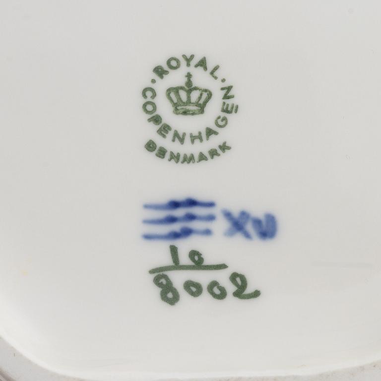 Royal Copenhagen, mat-och kaffeservis, 72 delar, porslin, "Blå blomst", Danmark.