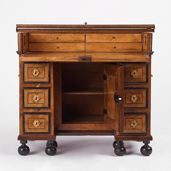 Queen Hedvig Eleonora's Ulriksdal desk, a baroque parquetry desk by royal cabinetmaker Hindrich von Hachten, 1691.