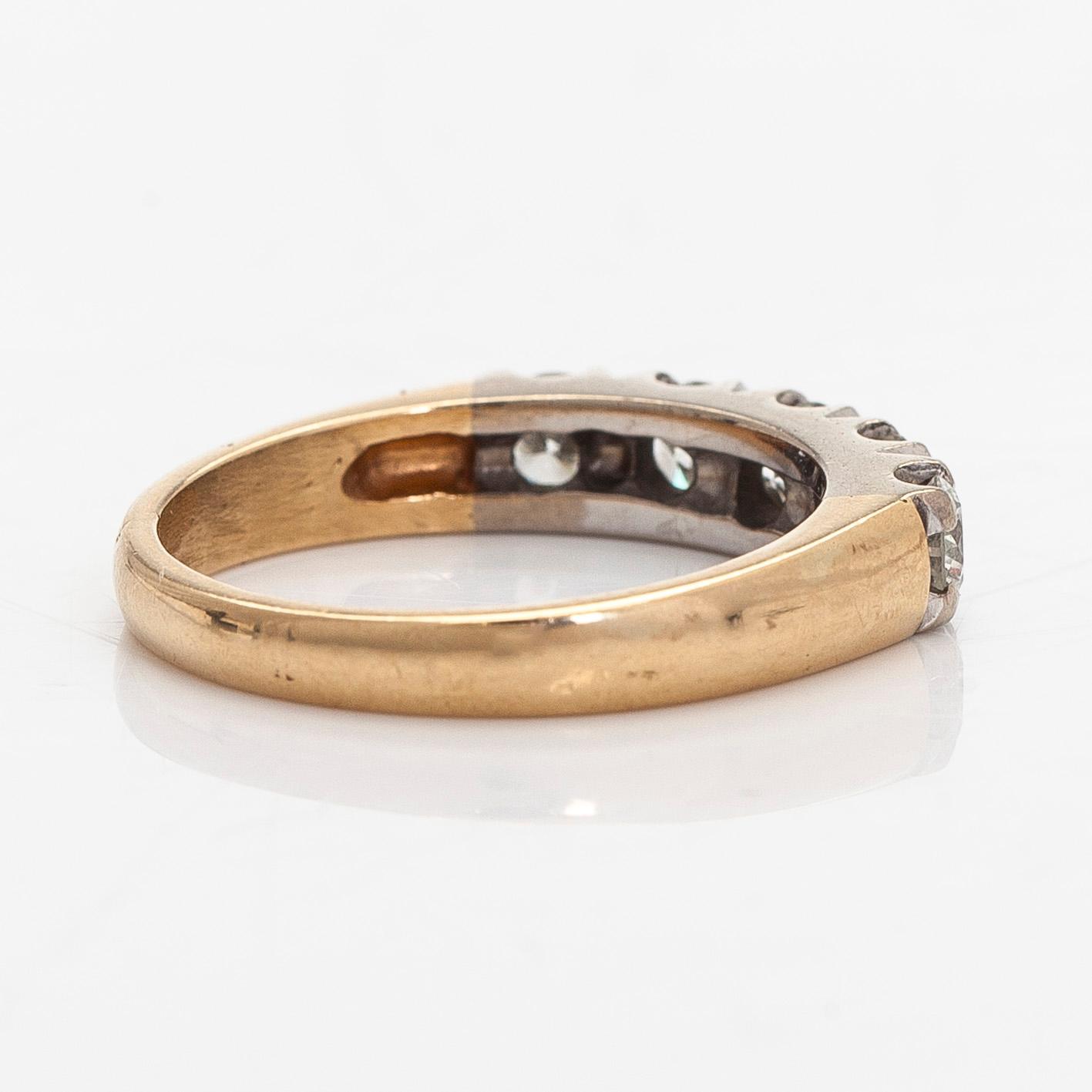 Sormus, briljanttihiotut timantit noin 1.00 ct yhteensä, 18K kultaa, Suomi 1996.