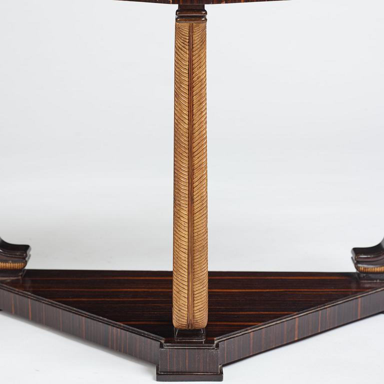 Axel Einar Hjorth, konsolbord "Louis", Nordiska Kompaniet, Stockholm 1928.