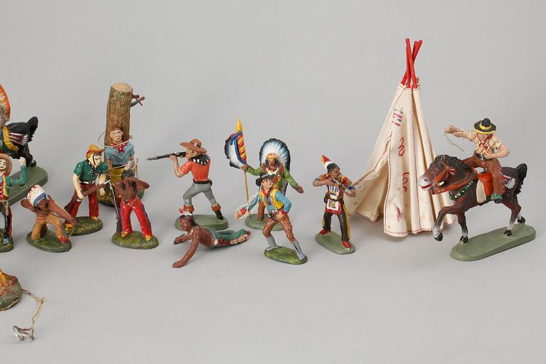 A set of 18 German Leyla and Plastinol figures, 1940s/50s.