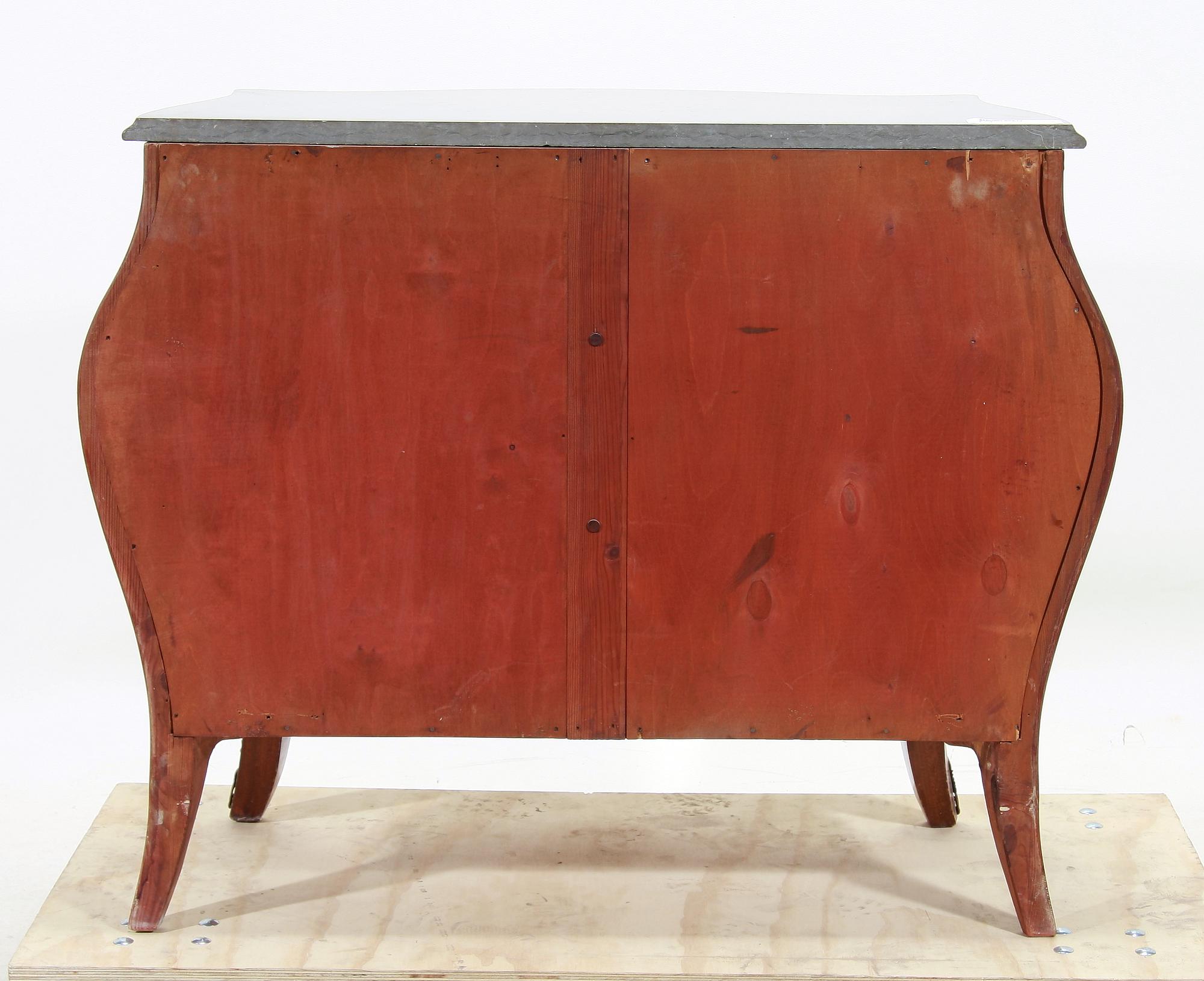 BYRÅ, rokokostil, 1900-tal.