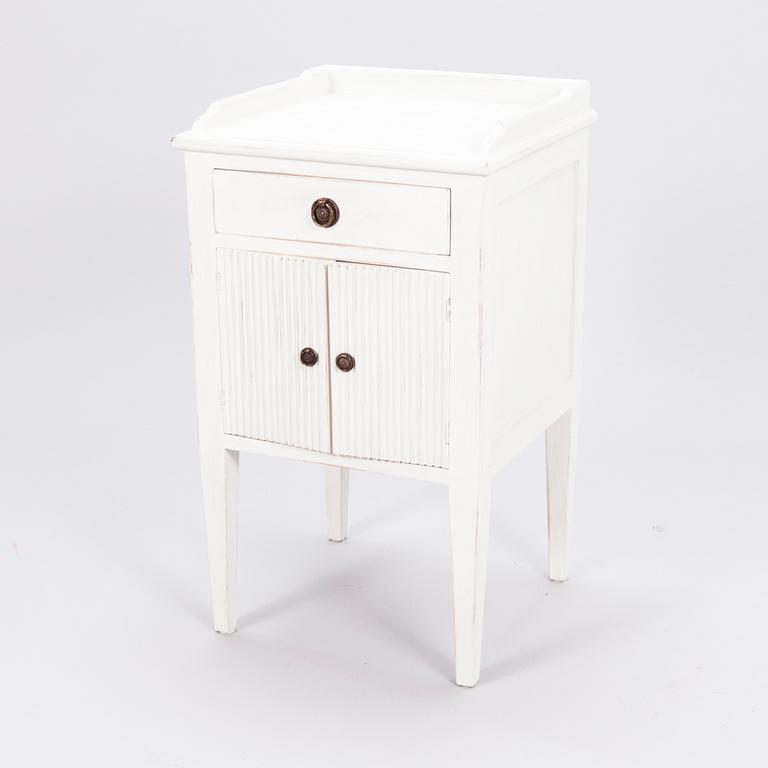 A 20th century Gustavian style night stand.