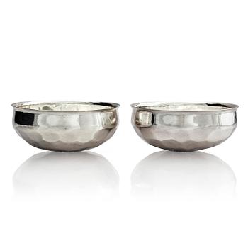 557. Bengt Liljedahl, a pair of sterling silver bowls, Stockholm, Sweden 1966.