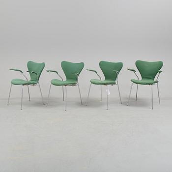ARNE JACOBSEN, karmstolar, 4 st, "Sjuan" för Fritz Hansen, Danmark, 1970.