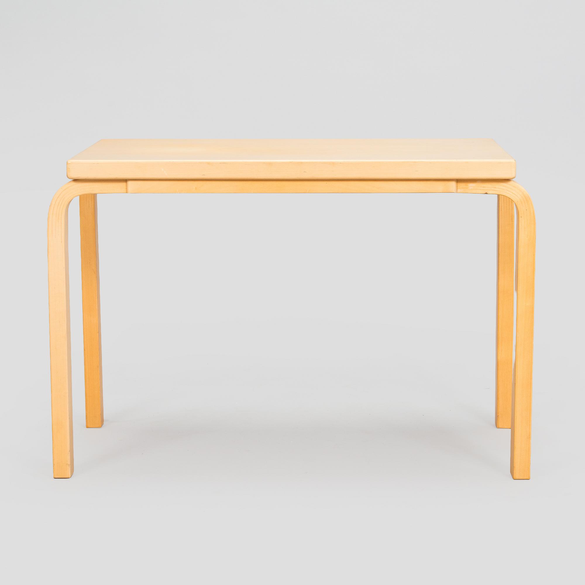 Alvar Aalto, A 1980s side table, Artek 1980s.