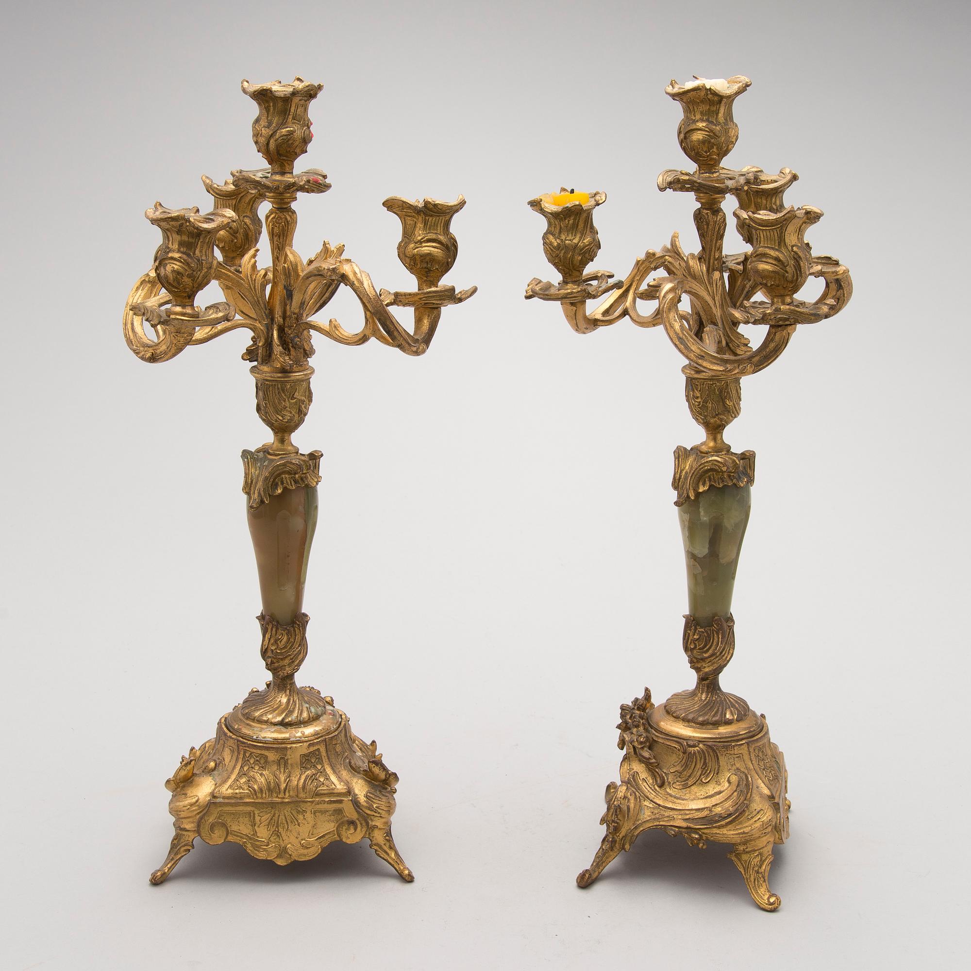 KANDELABRAR, ett par, metall och alabaster, 1800-talets slut.