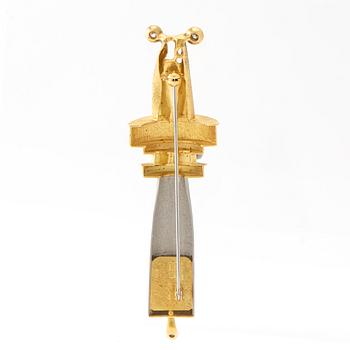 Magnus G:son Liedholm, Brooch 18K gold and platinum set with round brilliant-cut diamonds.